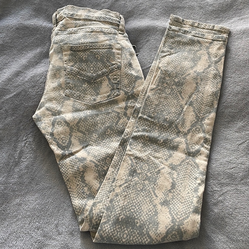 LAST DAYS. 
MOVING. ZADIG & VOLTAIRE SNAKE PRINT JEANS PANTS